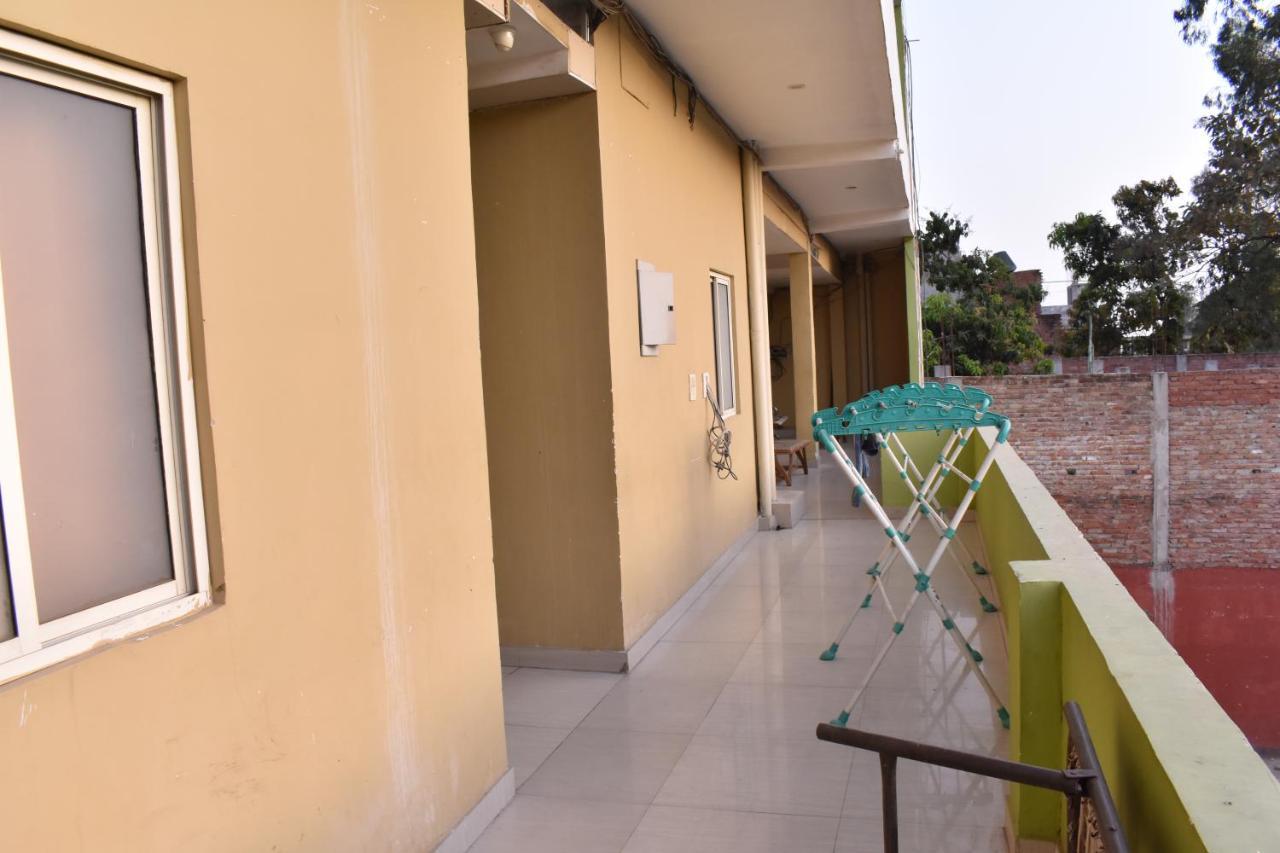 Hotel International & Restaurant Amethi Exterior photo